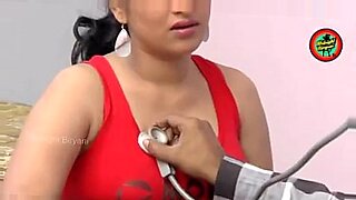 indian lady docter b f sex